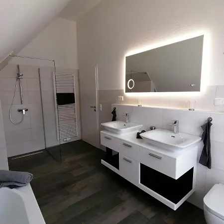 Apartment Meergluck - Fachwerkhaus Fur 2-6 Personen, Ideal Mit Pferd Und Hund! *