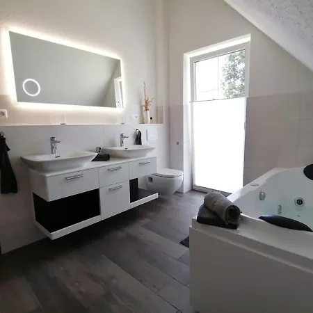 Meergluck - Fachwerkhaus Fur 2-6 Personen, Ideal Mit Pferd Und Hund! *